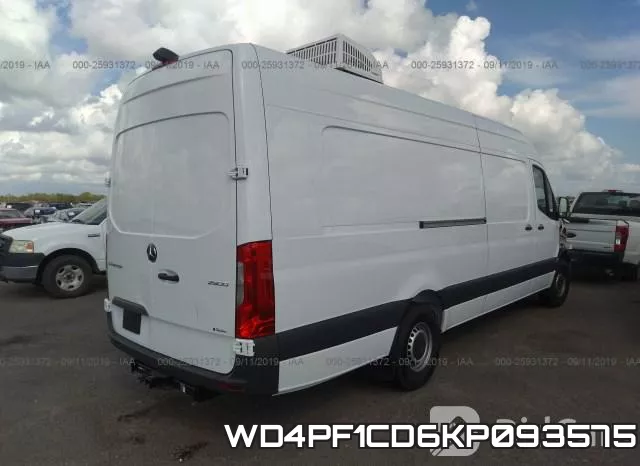 WD4PF1CD6KP093575 фото 5