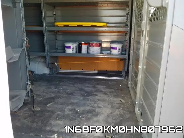 1N6BF0KM0HN807962 фото 7