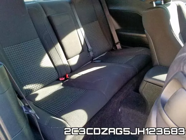 2C3CDZAG5JH123683 фото 7