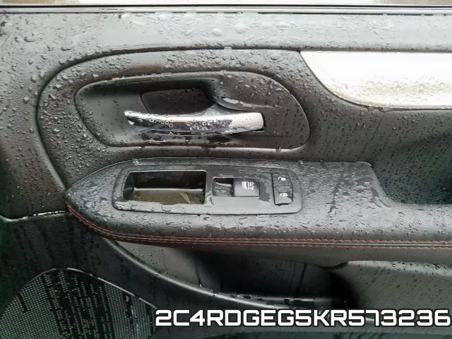 2C4RDGEG5KR573236 фото 10