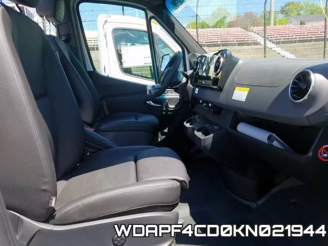WDAPF4CD0KN021944 фото 6