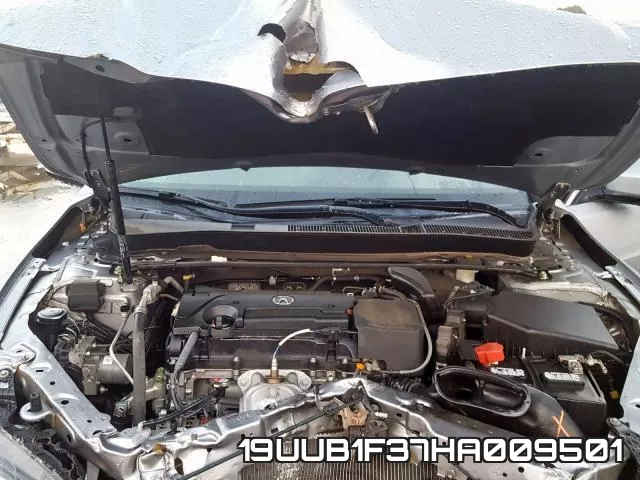 19UUB1F37HA009501 фото 8