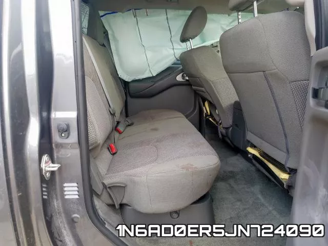 1N6AD0ER5JN724090 фото 7
