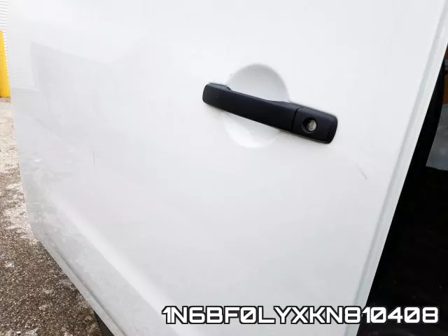 1N6BF0LYXKN810408 фото 10
