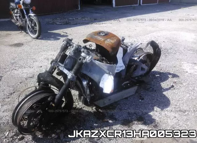 JKAZXCR13HA005323 фото 3