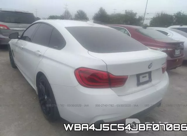 WBA4J5C54JBF07086 фото 4