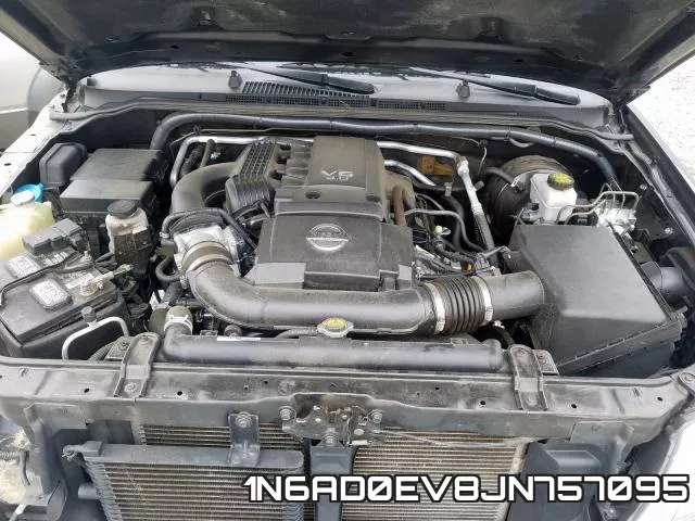 1N6AD0EV8JN757095 фото 8