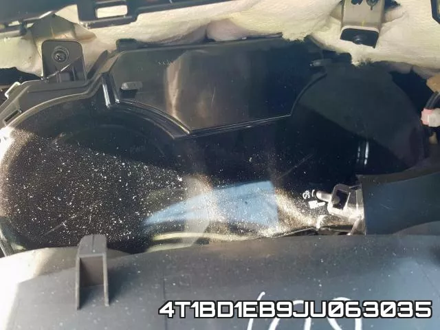 4T1BD1EB9JU063035 фото 9