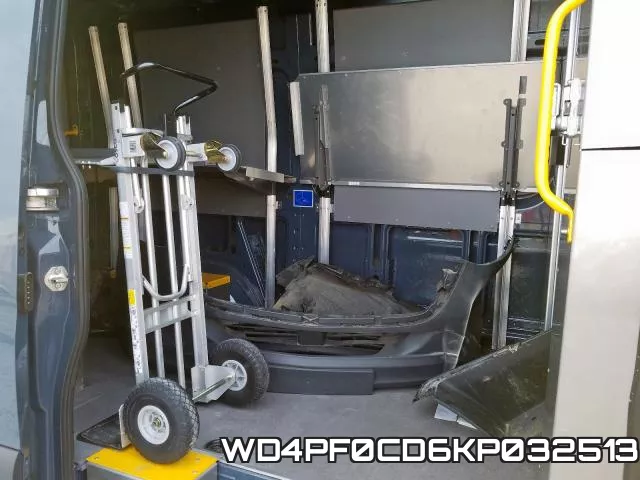 WD4PF0CD6KP032513 фото 7