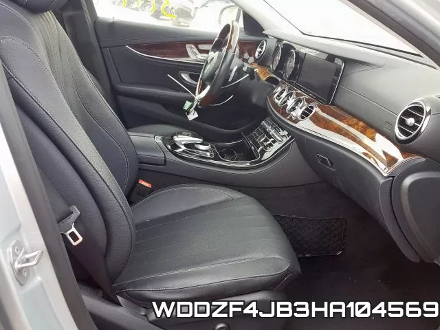 WDDZF4JB3HA104569 фото 6