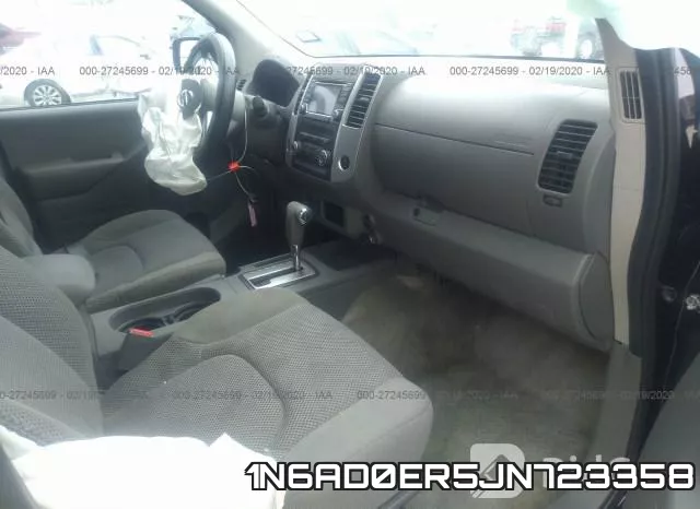 1N6AD0ER5JN723358 фото 6