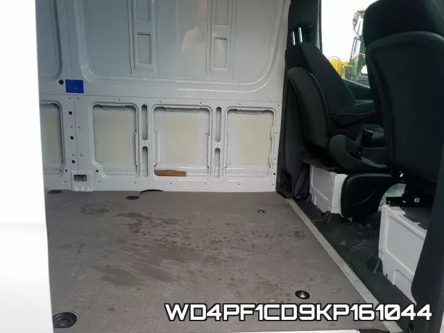 WD4PF1CD9KP161044 фото 7