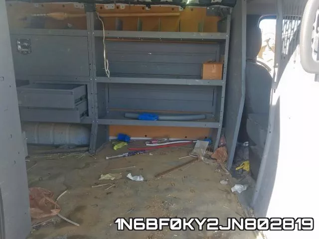 1N6BF0KY2JN802819 фото 7