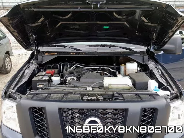 1N6BF0KY8KN802700 фото 8