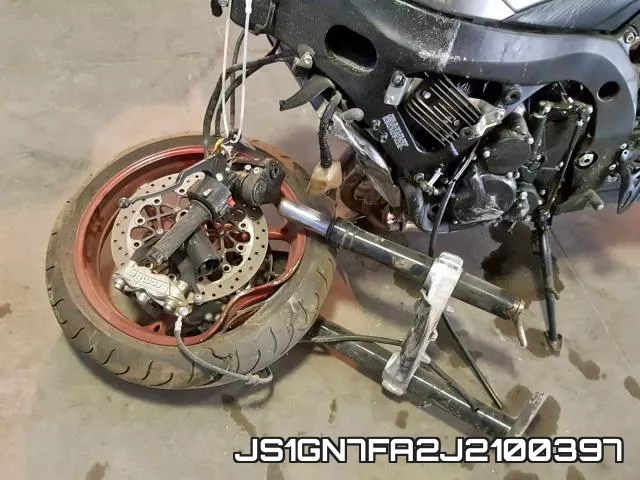 JS1GN7FA2J2100397 фото 9