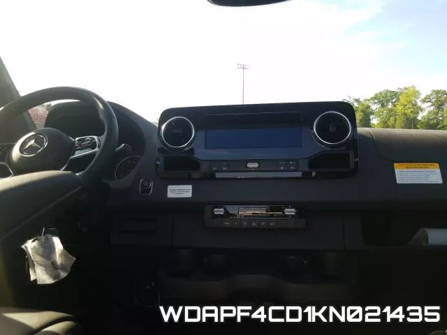 WDAPF4CD1KN021435 фото 10