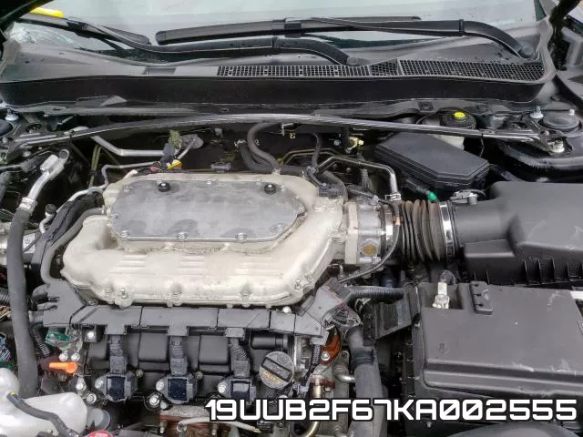 19UUB2F67KA002555 фото 8