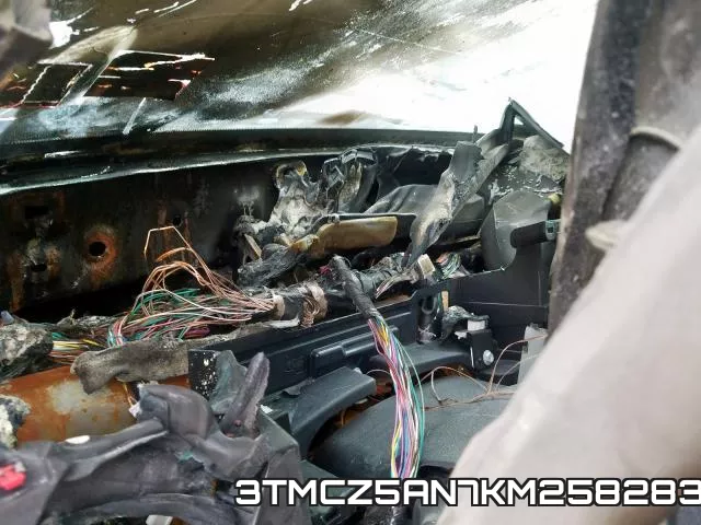 3TMCZ5AN7KM258283 фото 9