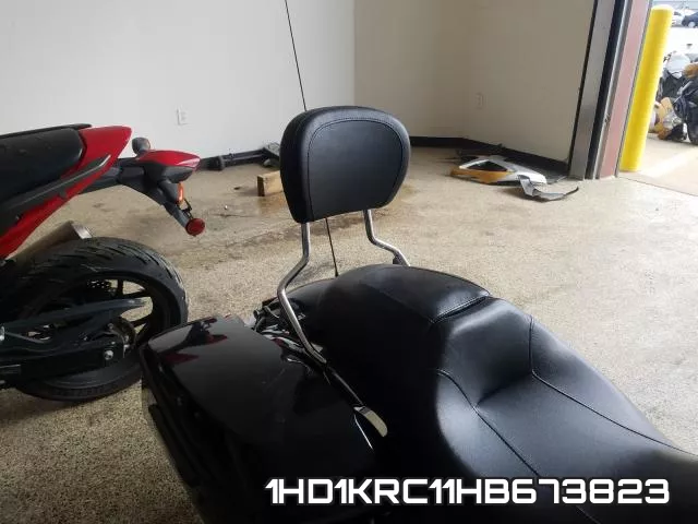 1HD1KRC11HB673823 фото 7