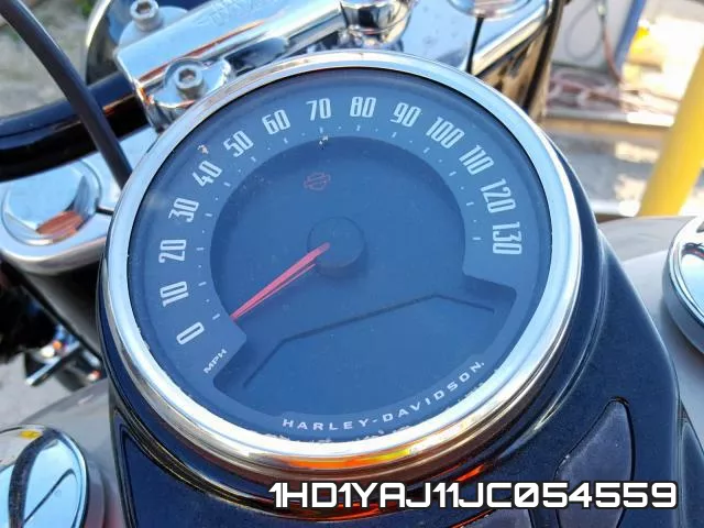 1HD1YAJ11JC054559 фото 9