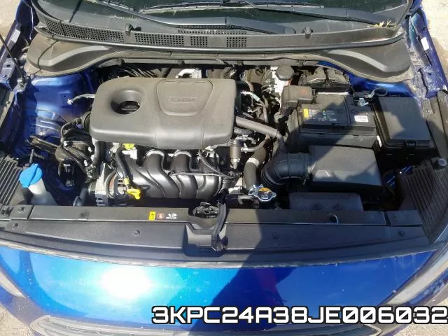 3KPC24A38JE006032 фото 8