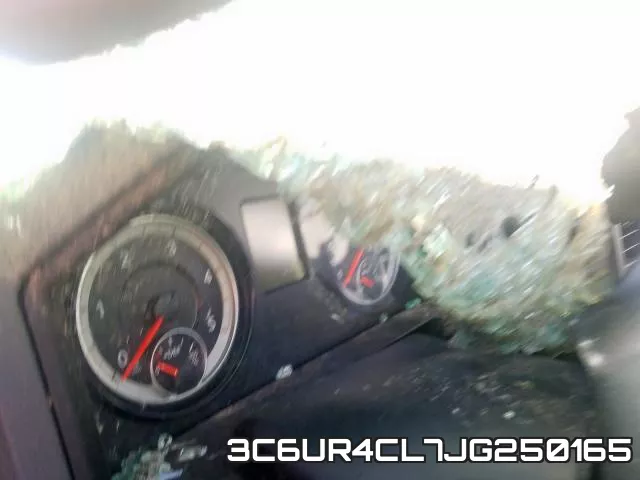 3C6UR4CL7JG250165 фото 9