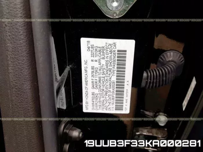19UUB3F33KA000281 фото 2