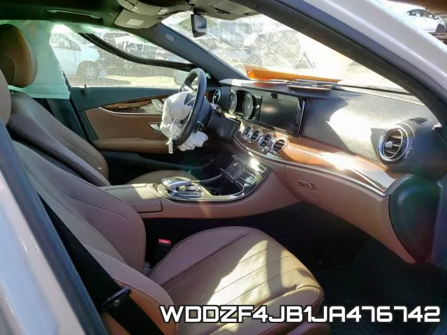 WDDZF4JB1JA476742 фото 6