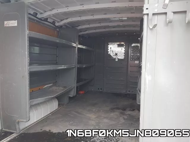 1N6BF0KM5JN809065 фото 7