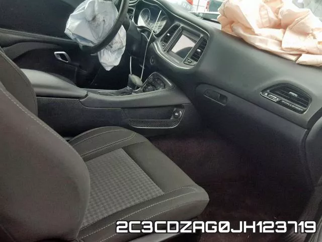2C3CDZAG0JH123719 фото 6