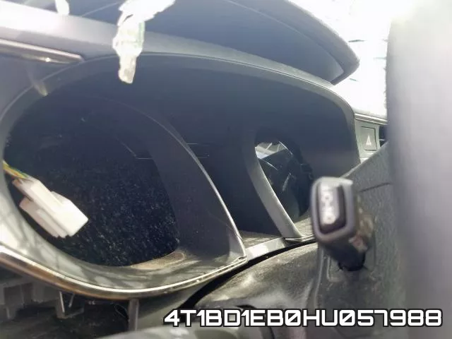 4T1BD1EB0HU057988 фото 9