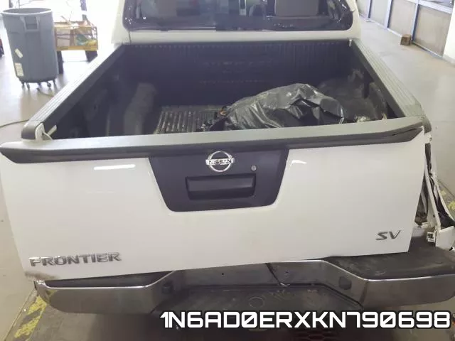 1N6AD0ERXKN790698 фото 10
