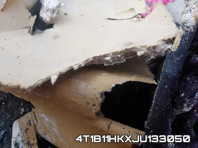 4T1B11HKXJU133050 фото 9
