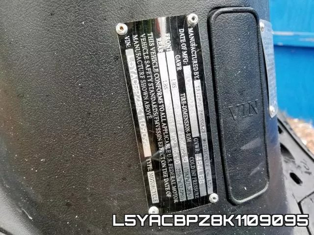 L5YACBPZ8K1109095 фото 2