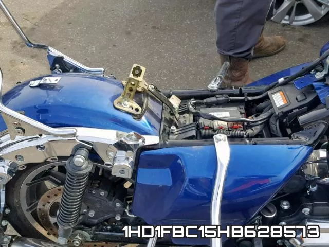 1HD1FBC15HB628573 фото 7