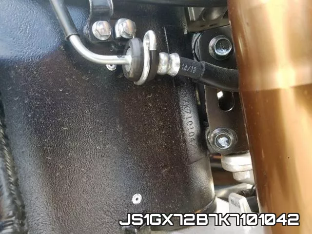 JS1GX72B7K7101042 фото 2