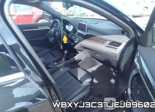 WBXYJ3C37JEJ89602 фото 6