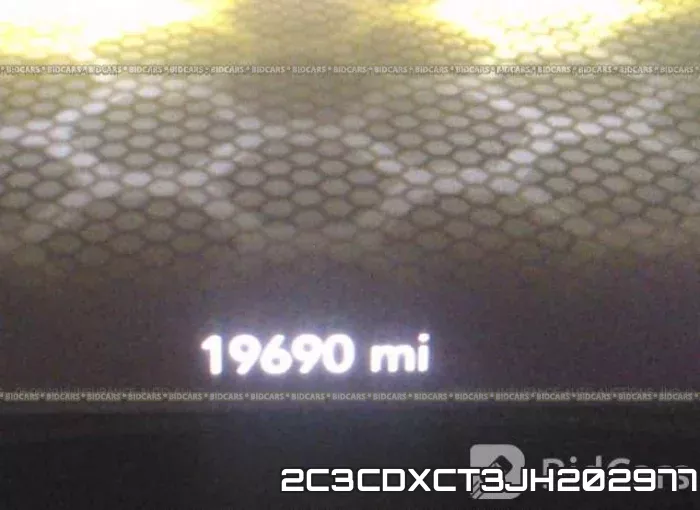 2C3CDXCT3JH202977 фото 8