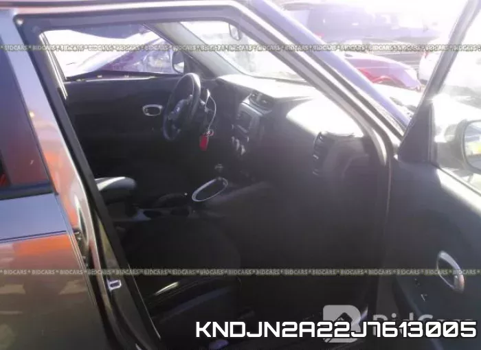 KNDJN2A22J7613005 фото 6