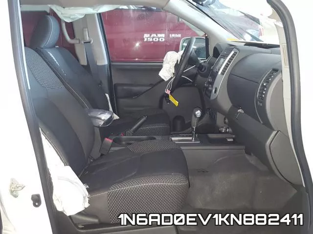 1N6AD0EV1KN882411 фото 6