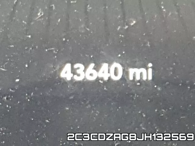 2C3CDZAG8JH132569 фото 9