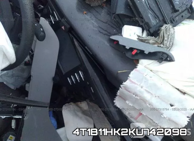 4T1B11HK2KU742098 фото 7