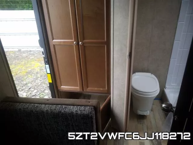 5ZT2VWFC6JJ118272 фото 8
