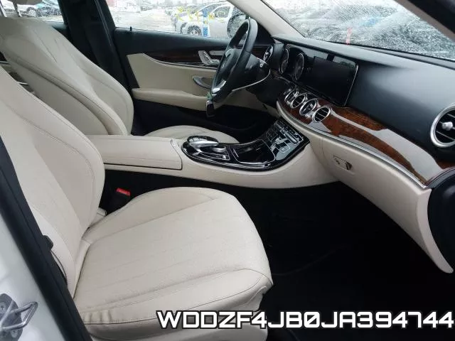 WDDZF4JB0JA394744 фото 6