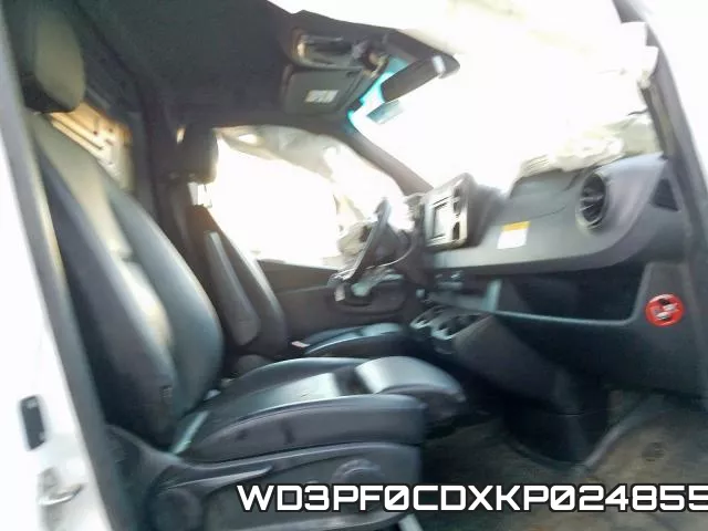 WD3PF0CDXKP024855 фото 6
