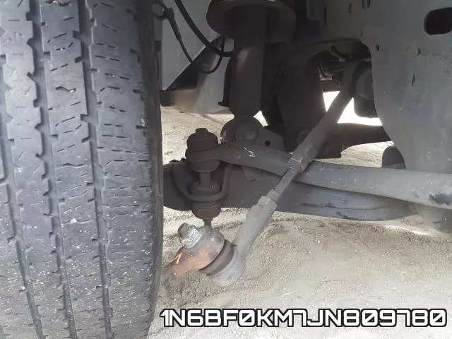1N6BF0KM7JN809780 фото 10