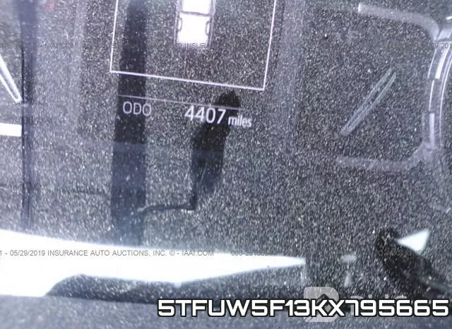 5TFUW5F13KX795665 фото 8