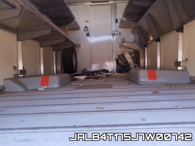 JALB4T175J7W00742 фото 7