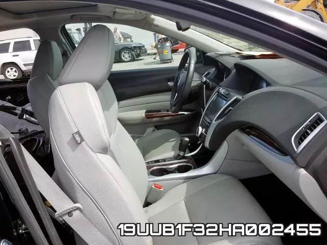 19UUB1F32HA002455 фото 6