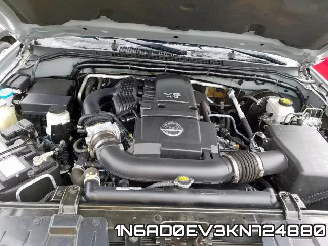 1N6AD0EV3KN724880 фото 8